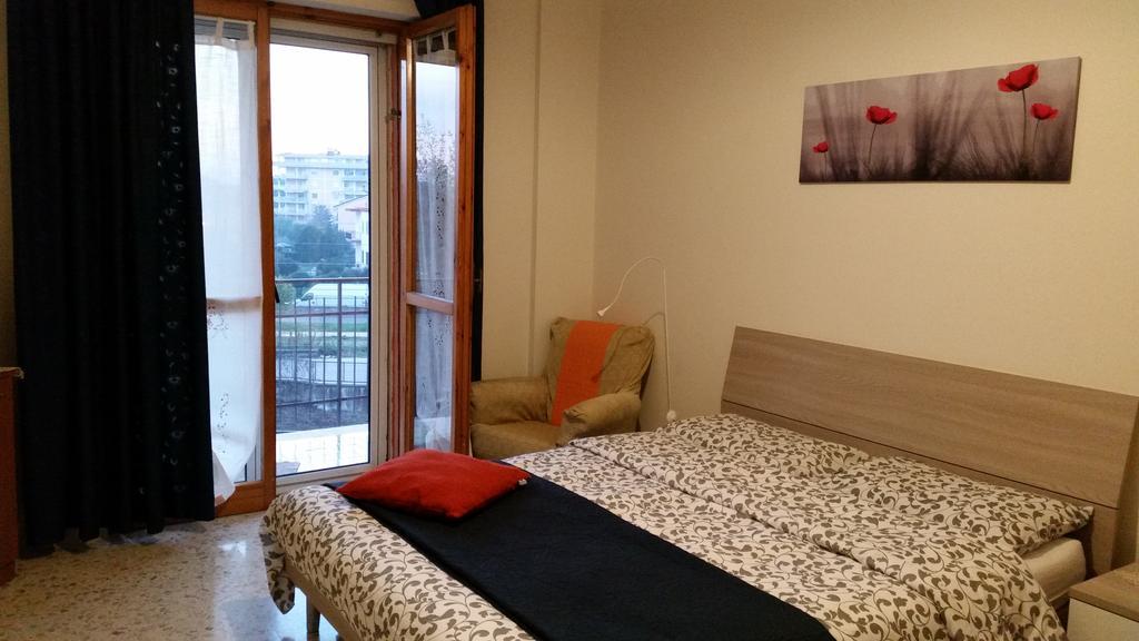 קאסרטה Lian Room B&B מראה חיצוני תמונה