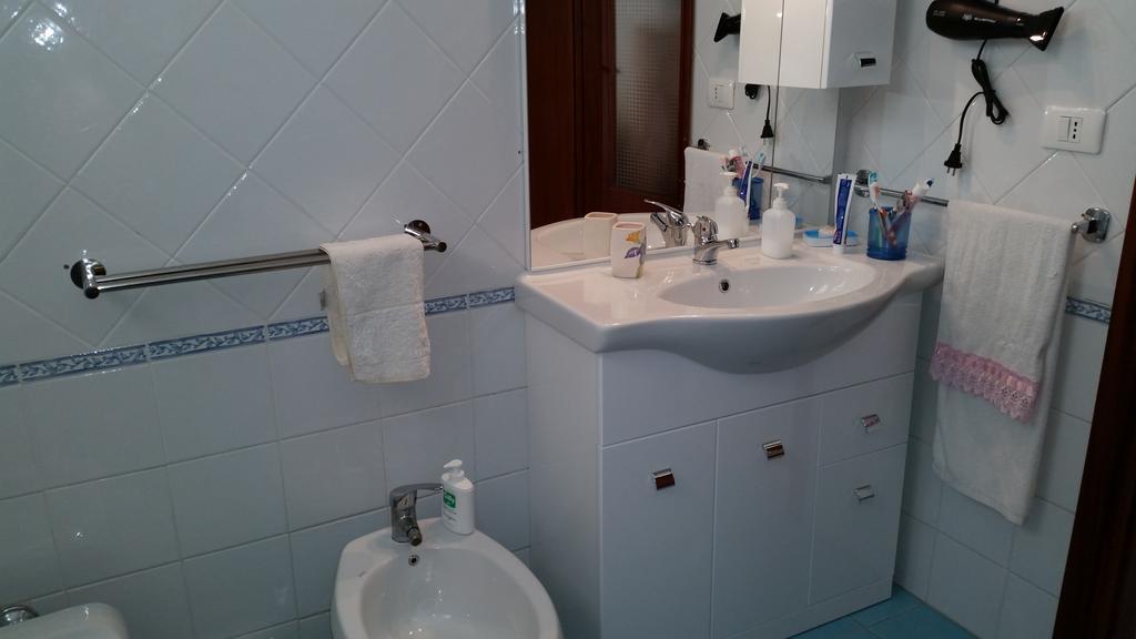 קאסרטה Lian Room B&B מראה חיצוני תמונה