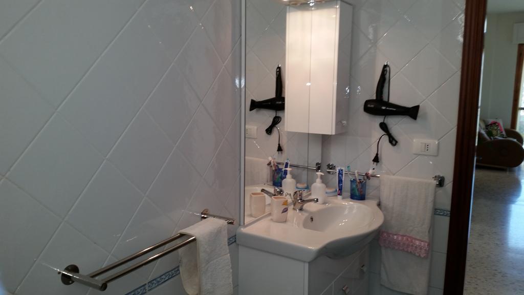 קאסרטה Lian Room B&B מראה חיצוני תמונה