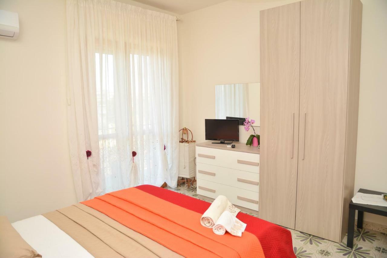 קאסרטה Lian Room B&B מראה חיצוני תמונה