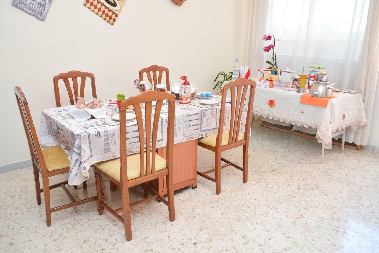 קאסרטה Lian Room B&B מראה חיצוני תמונה