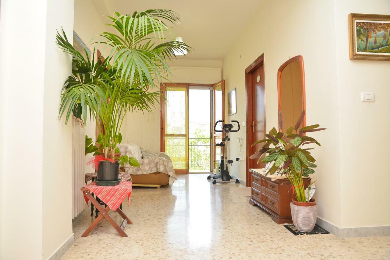 קאסרטה Lian Room B&B מראה חיצוני תמונה