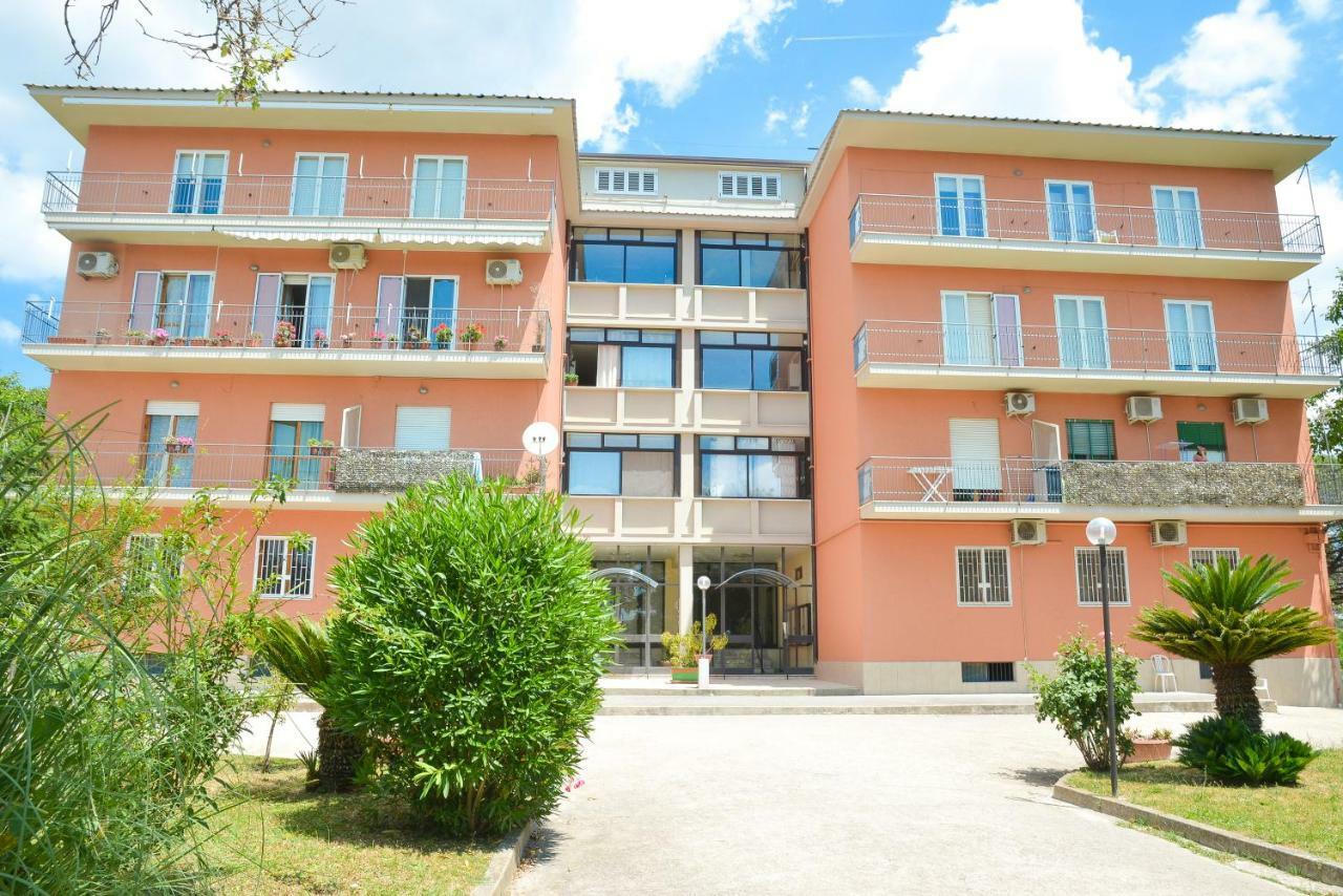 קאסרטה Lian Room B&B מראה חיצוני תמונה