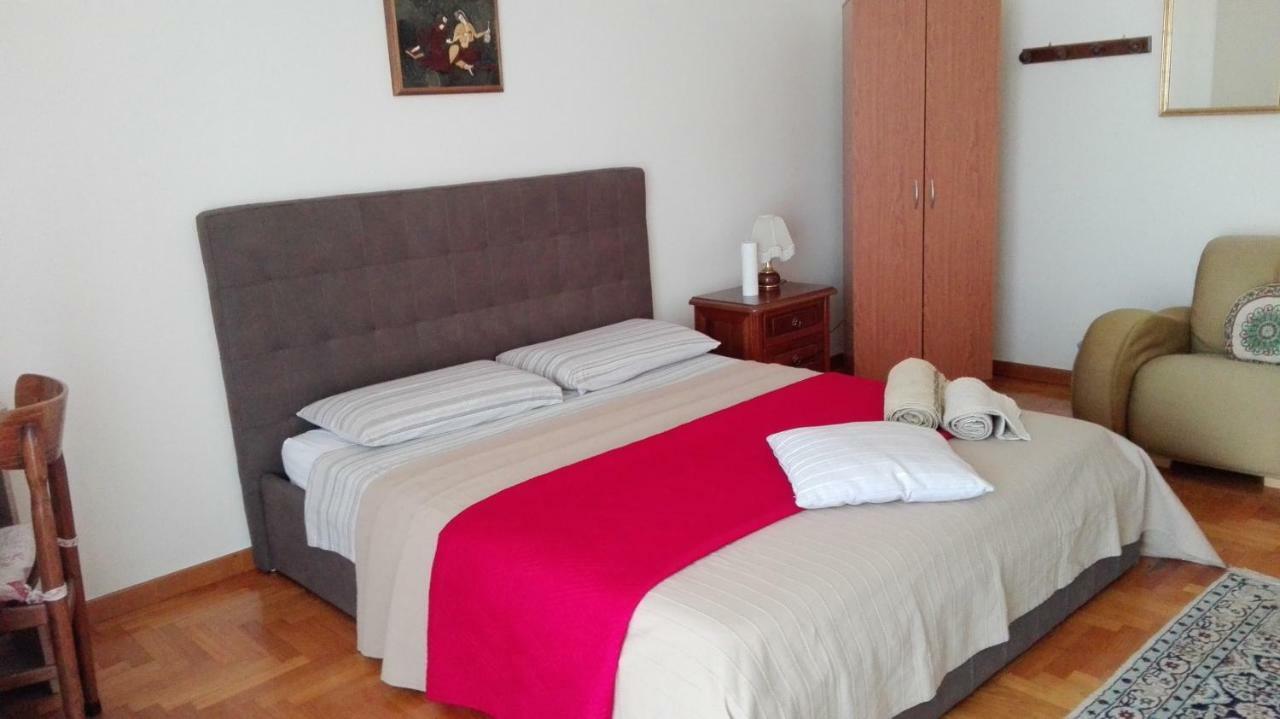 קאסרטה Lian Room B&B מראה חיצוני תמונה